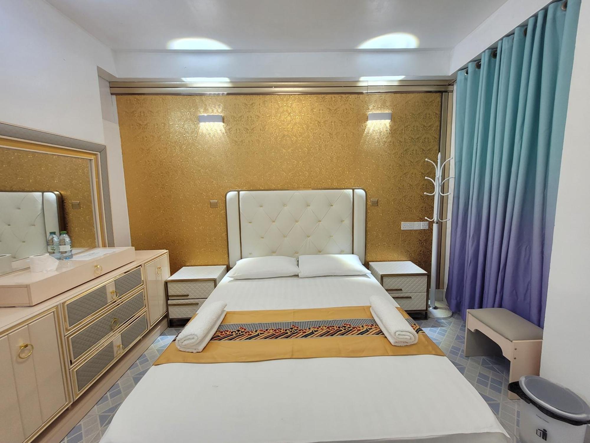 Apartament Ontrack Travel Male Zewnętrze zdjęcie